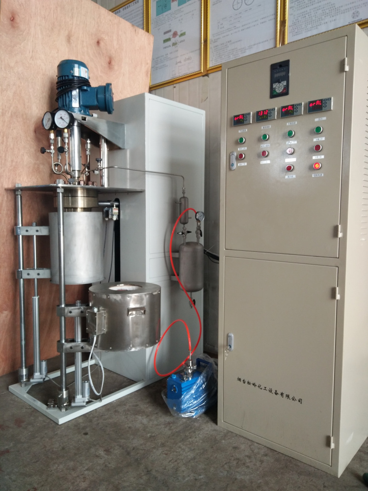 DFCF系列-釜體電動升降翻轉(zhuǎn)、加熱爐和水槽電動升降并可側(cè)移3